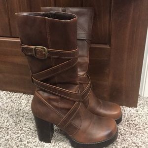 Skechers high heel brown boot